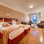 فندق إي أيه جولس 4*
