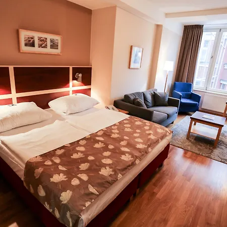 Hotel Ea Julis 4*