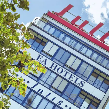 Ea Julis Hotel 4*