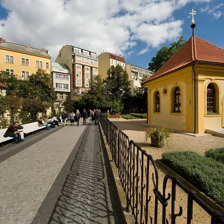 Ea Julis Prague