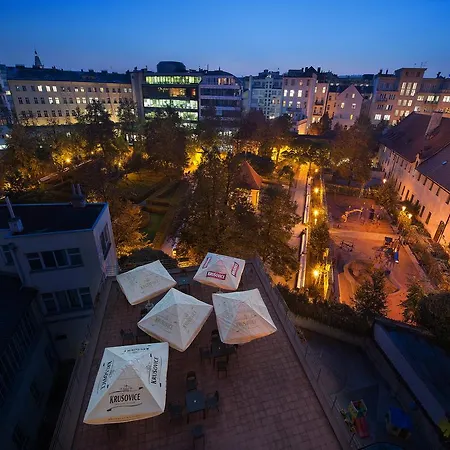 Ea Julis 4* Prag