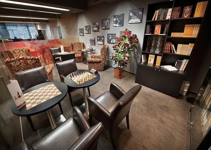Ea Julis Hotel 4*