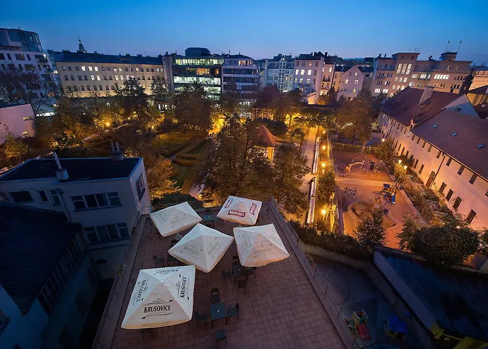 Hotel Ea Julis 4*