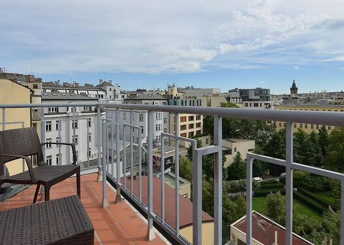 Ea Julis 4* Prag