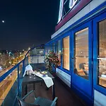 Hotell Ea Julis 4*